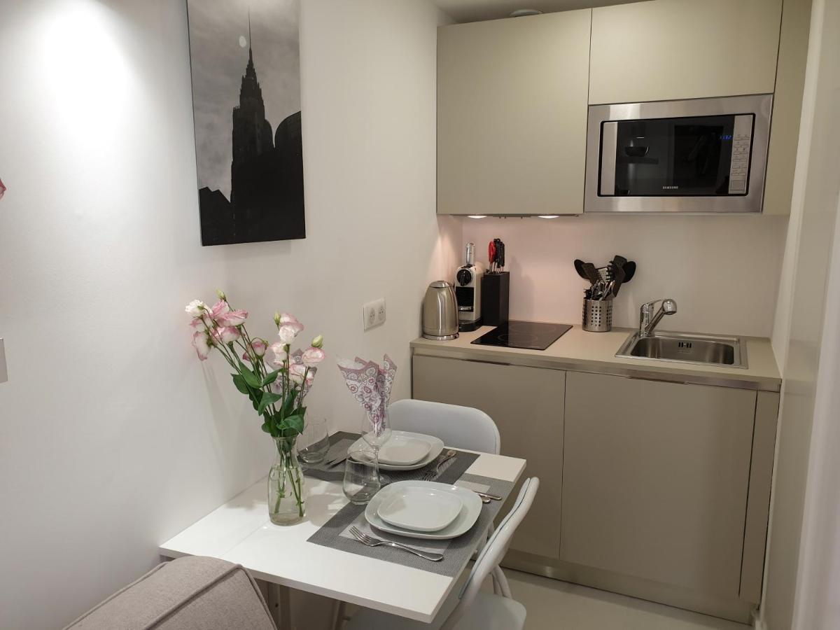 Studio Neuf Et Charmant Vieil 昂蒂布 外观 照片